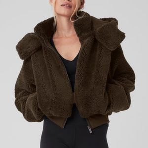 Alo Foxy Sherpa Jacket in Espresso